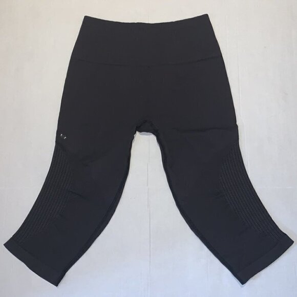 𝅺LULULEMON zone in black seamless compression yoga tights size 4 - Picture 7 of 16